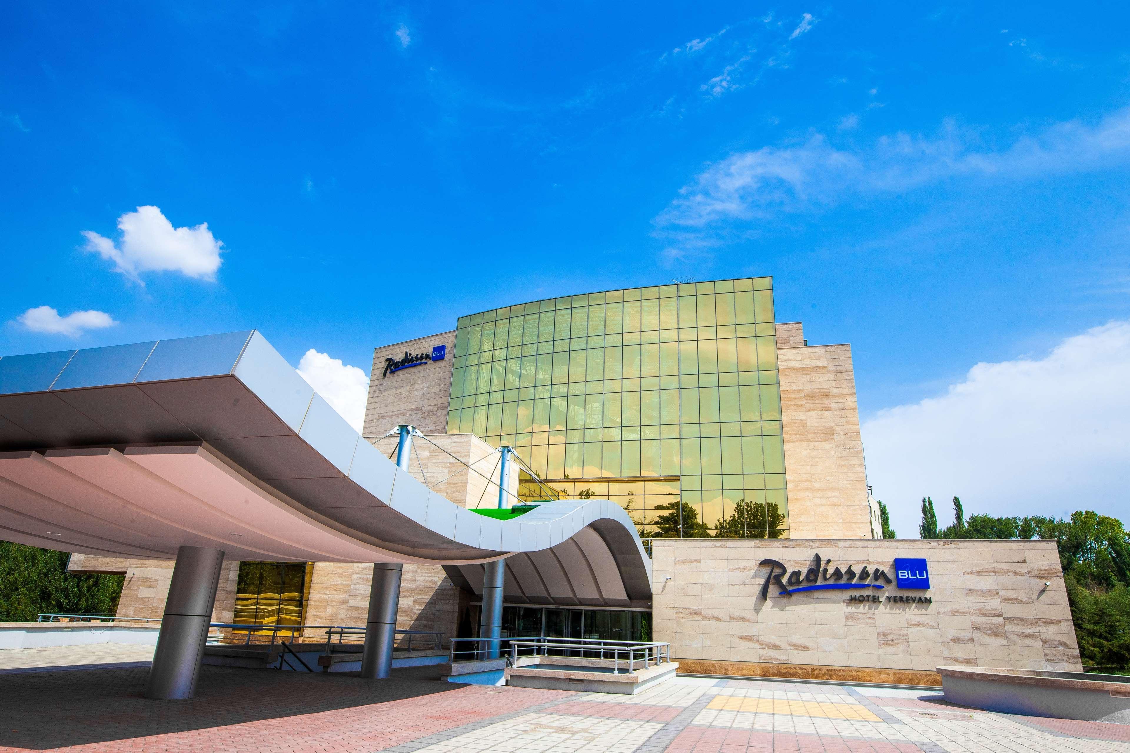 Radisson Blu Hotel יירבאן מראה חיצוני תמונה Radisson Blu Hotel, Bucharest