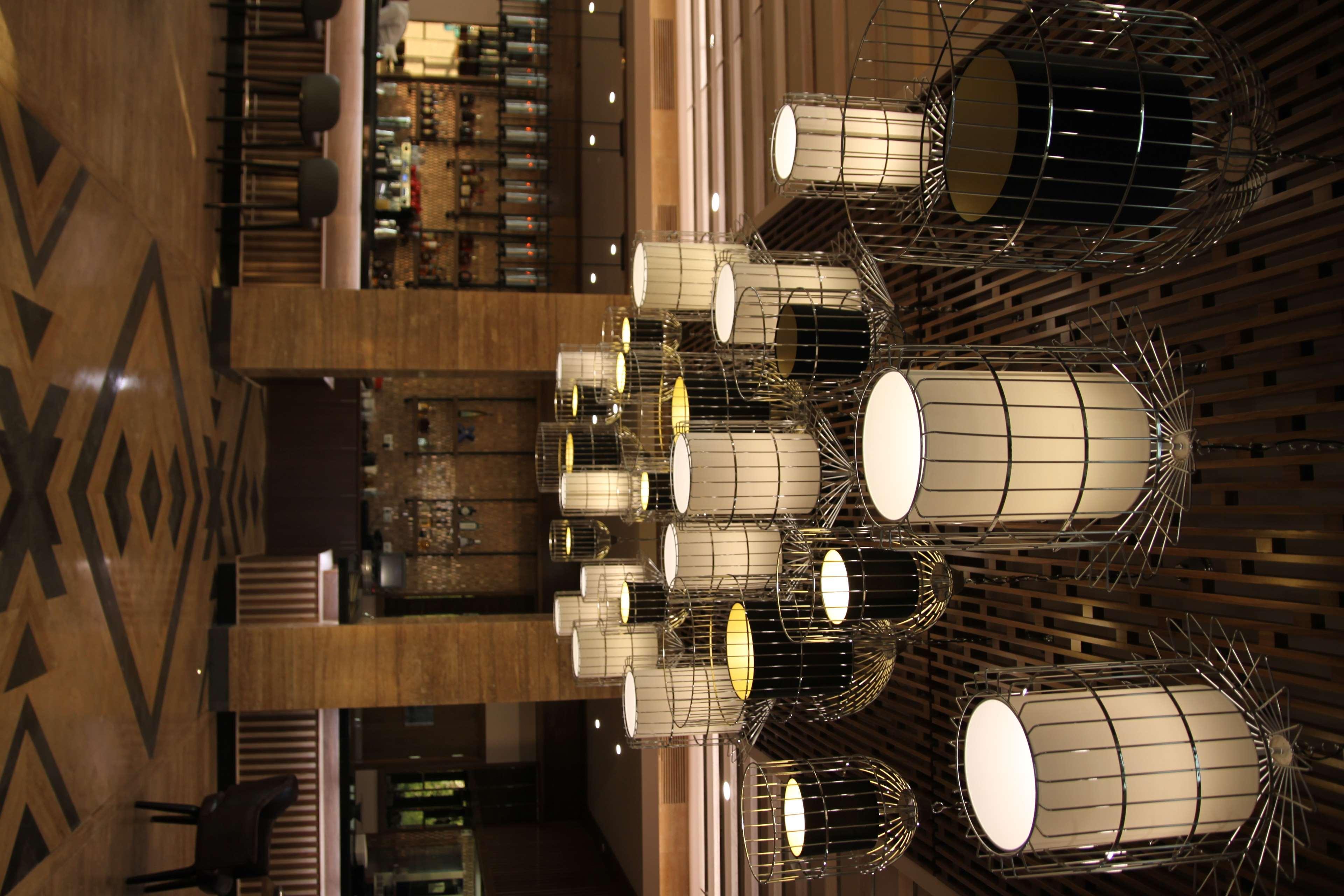 Radisson Blu Hotel יירבאן מראה חיצוני תמונה The interior of the hotel