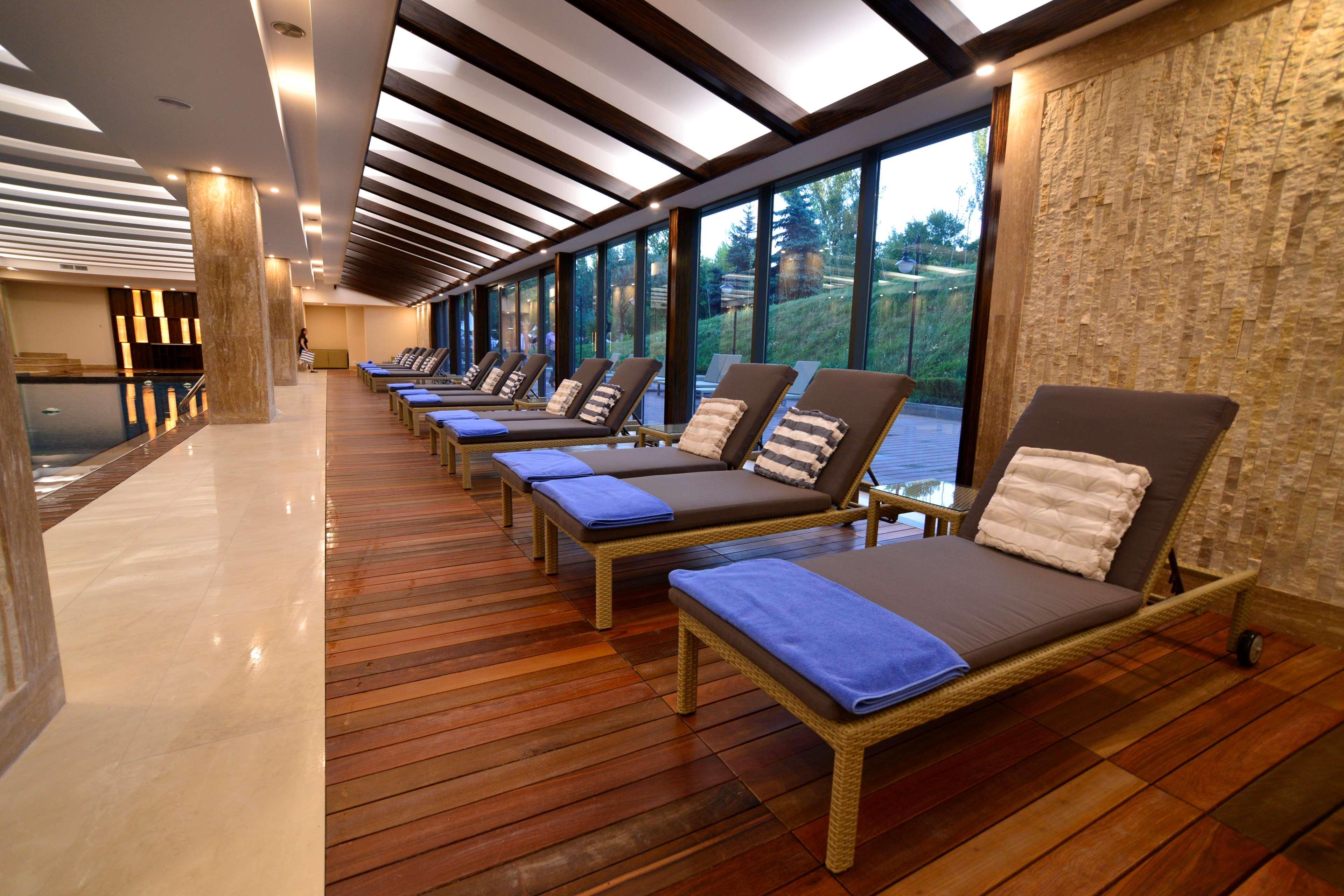 Radisson Blu Hotel יירבאן מראה חיצוני תמונה The spa at the InterContinental