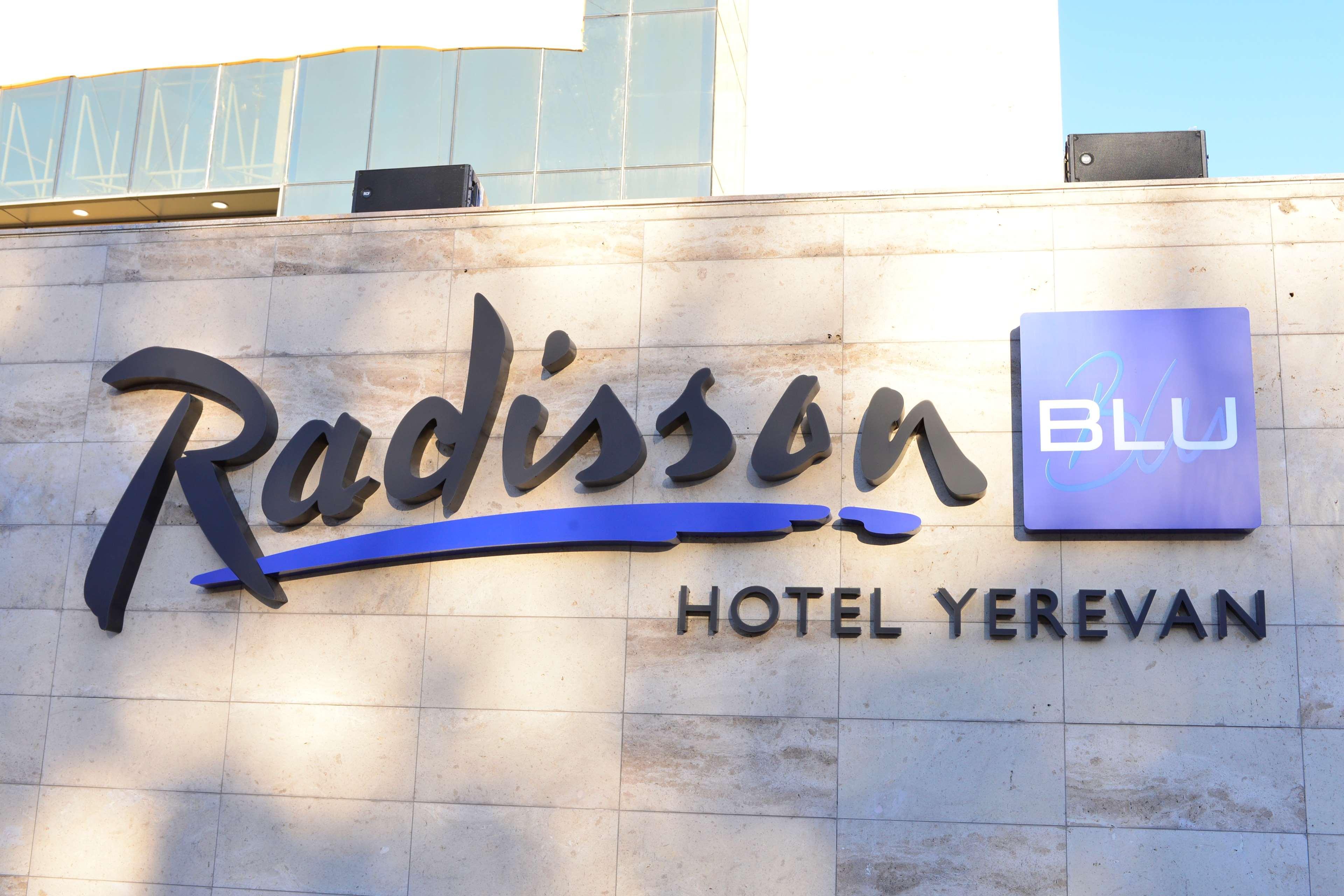 Radisson Blu Hotel יירבאן מראה חיצוני תמונה Radisson Blu Hotel Yerevan